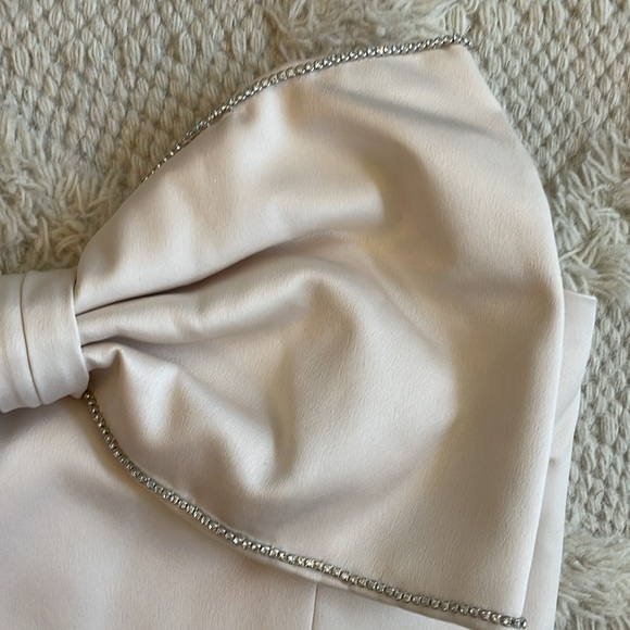 New House Of CB Ariella Satin Dress - Picture 4 of 6